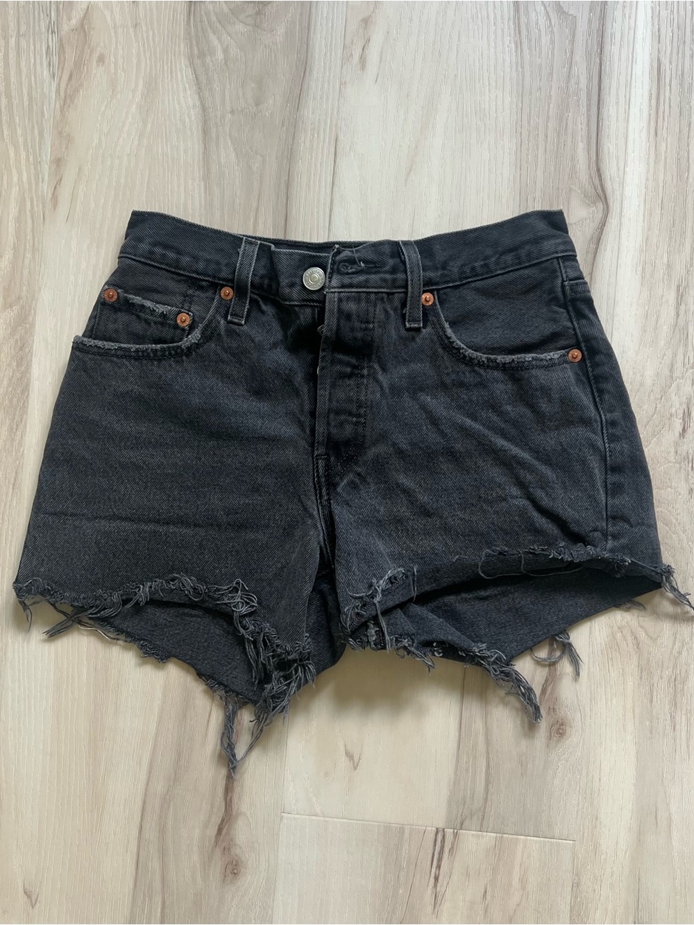 Levi’s black denim shorts size 24